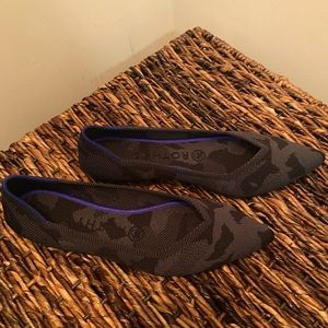 NEW Rothys RARE camo ‘The Point’ shoes